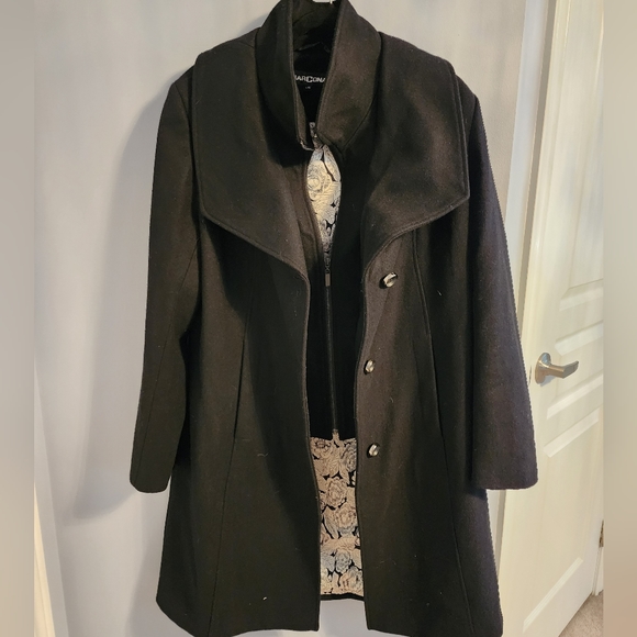 Long Black Coat - Picture 1 of 3